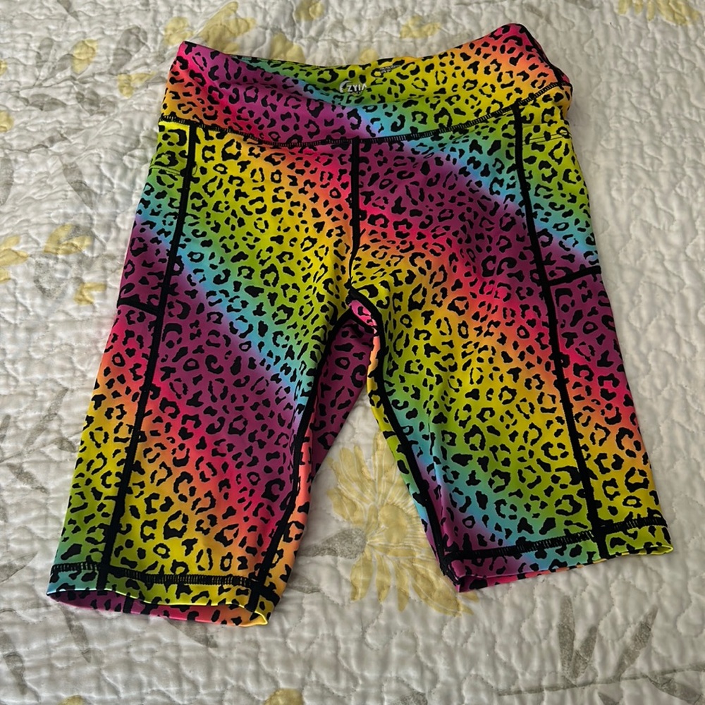 Zyia women’s light n tight pocket hustle short